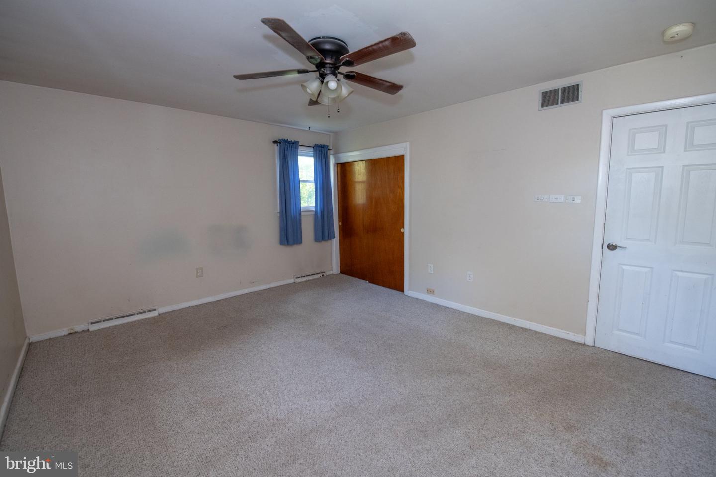 921 W Bristol Rd Property Photo 30