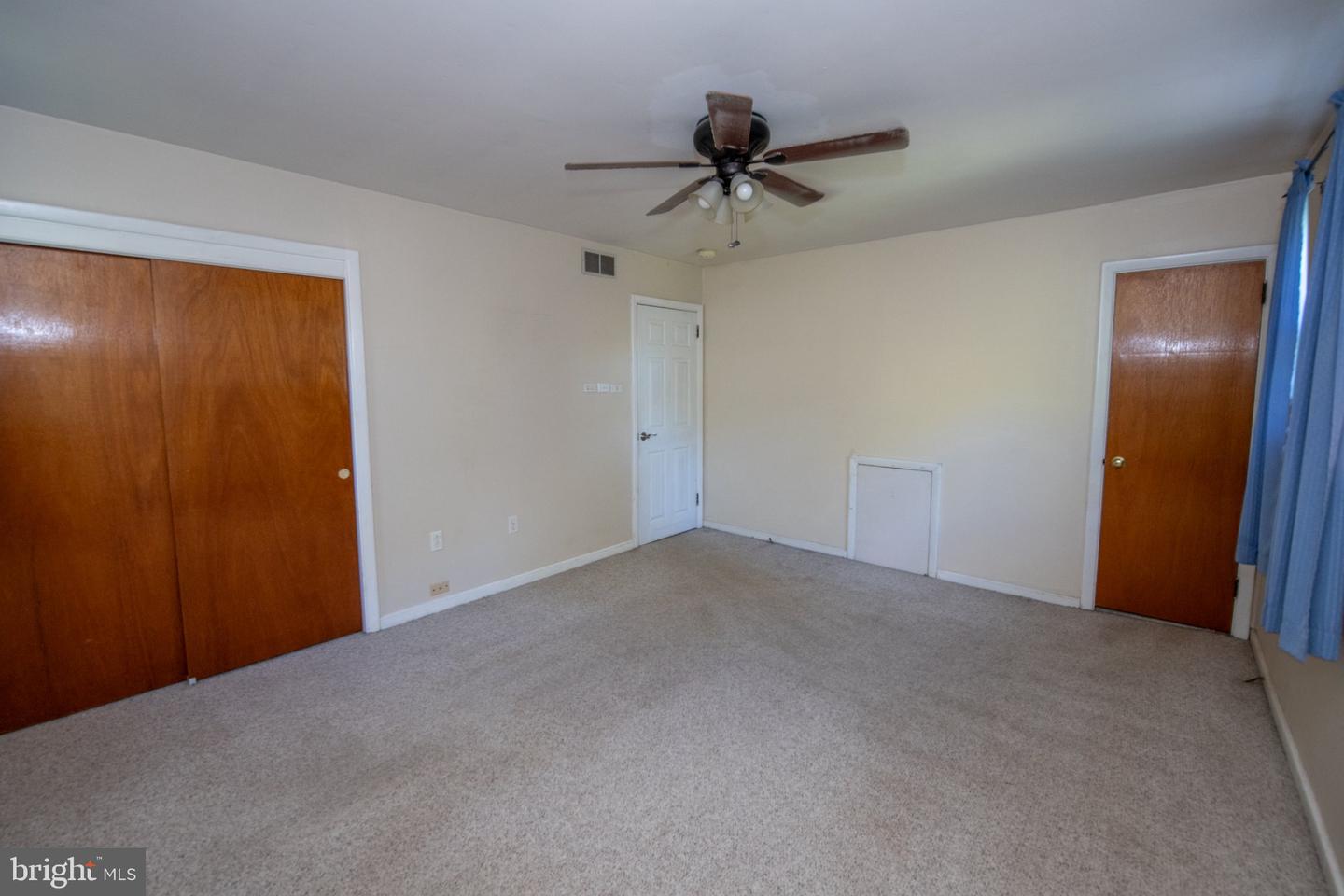 921 W Bristol Rd Property Photo 31