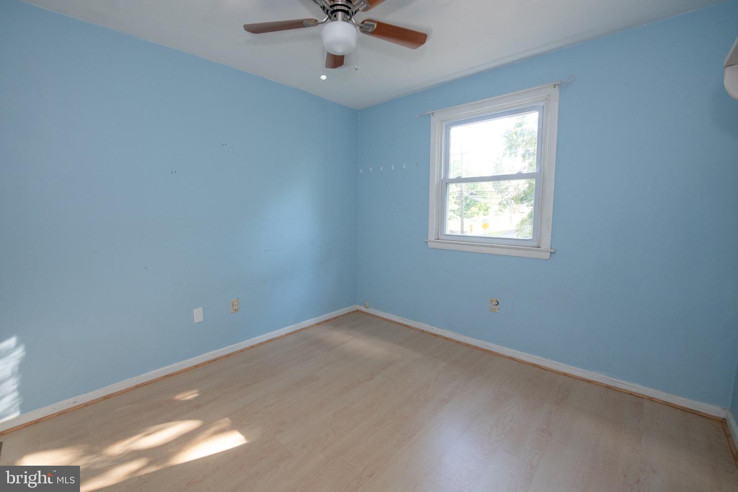 921 W Bristol Rd Property Photo 35