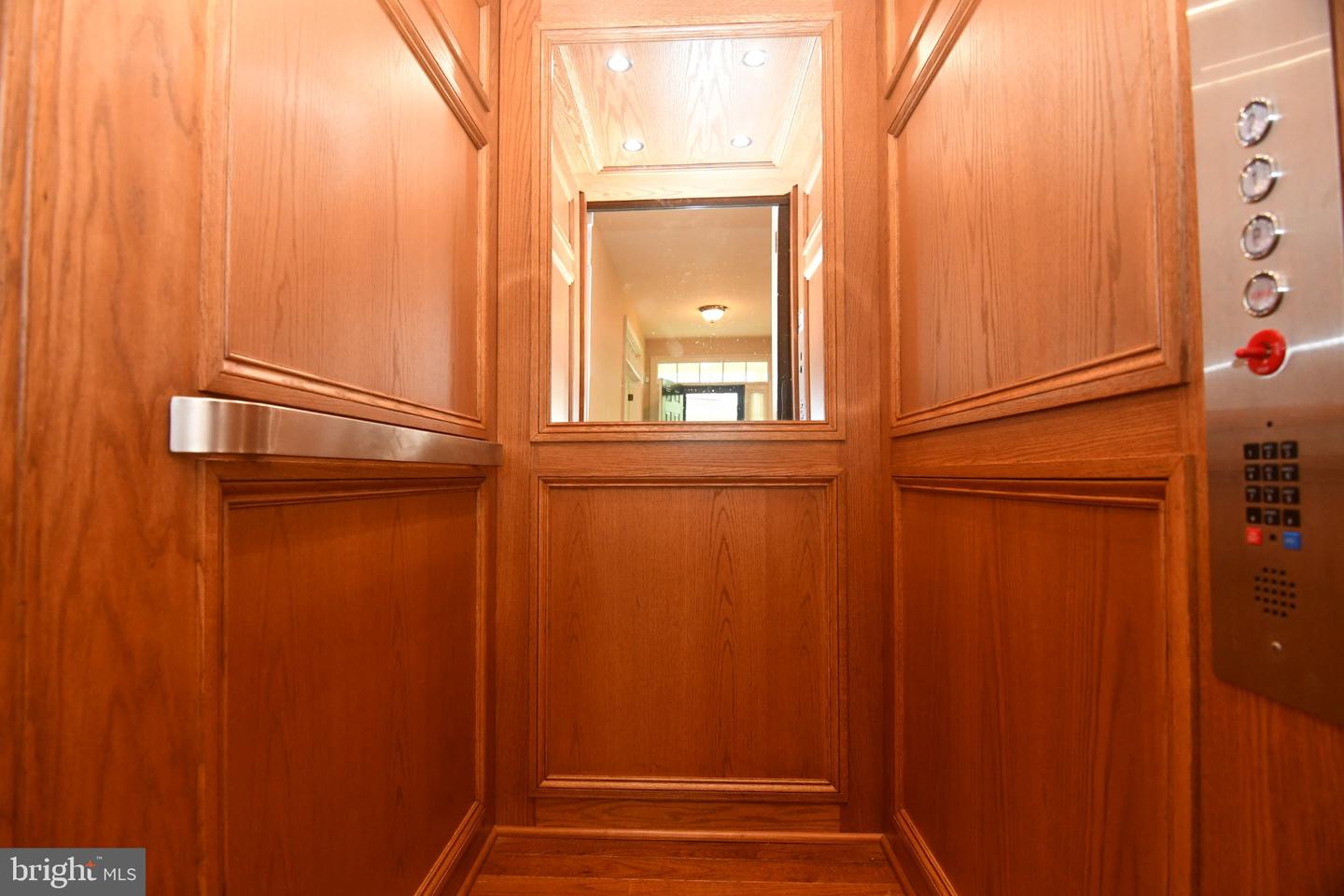 209 Saint James Dr Property Photo 11