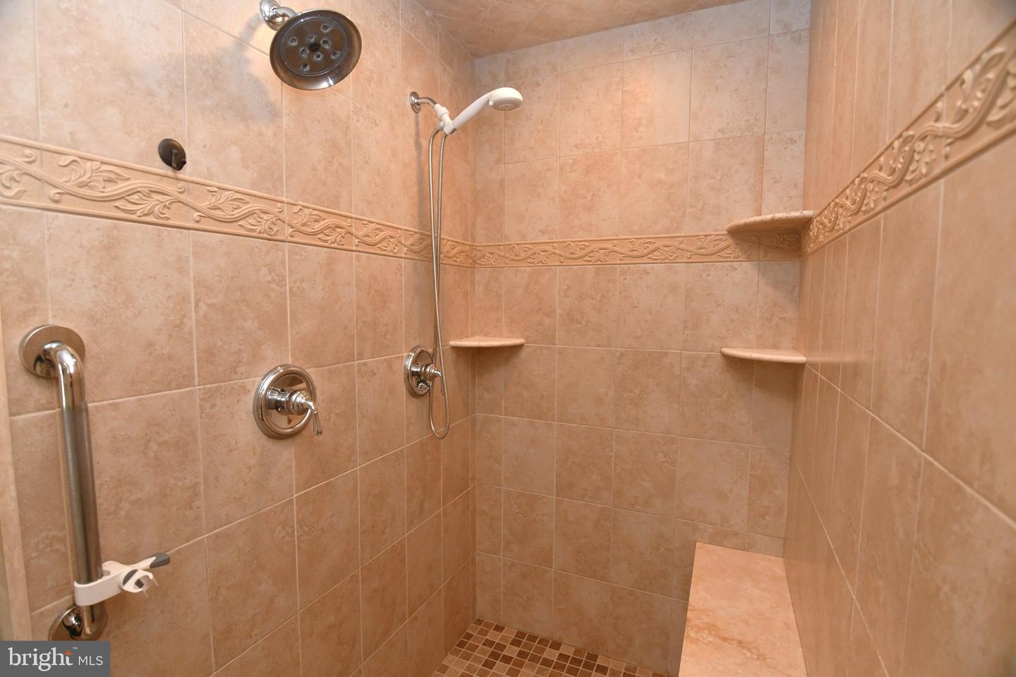 209 Saint James Dr Property Photo 17