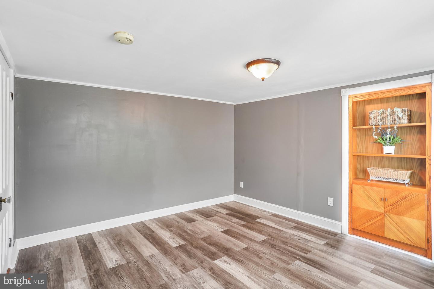 531 Crown St Property Photo 30