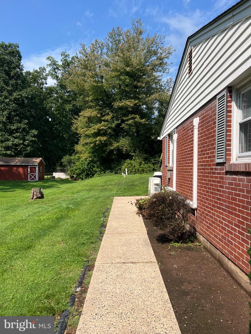 2324 Bedminster Rd Property Photo 5