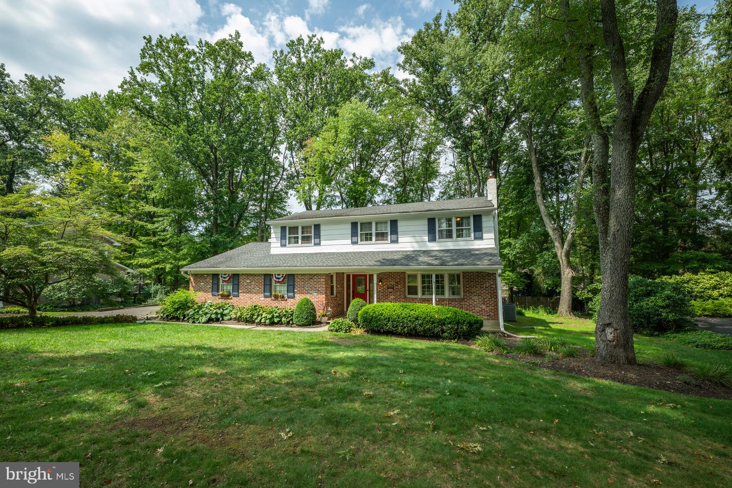 1019 LAFAYETTE DR