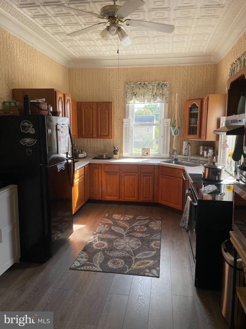 109 S Main St #unit 3 Property Photo 5