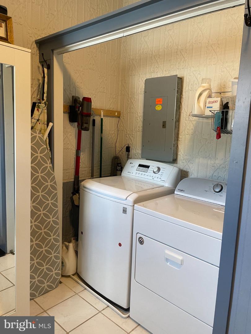 109 S Main St #unit 3 Property Photo 7