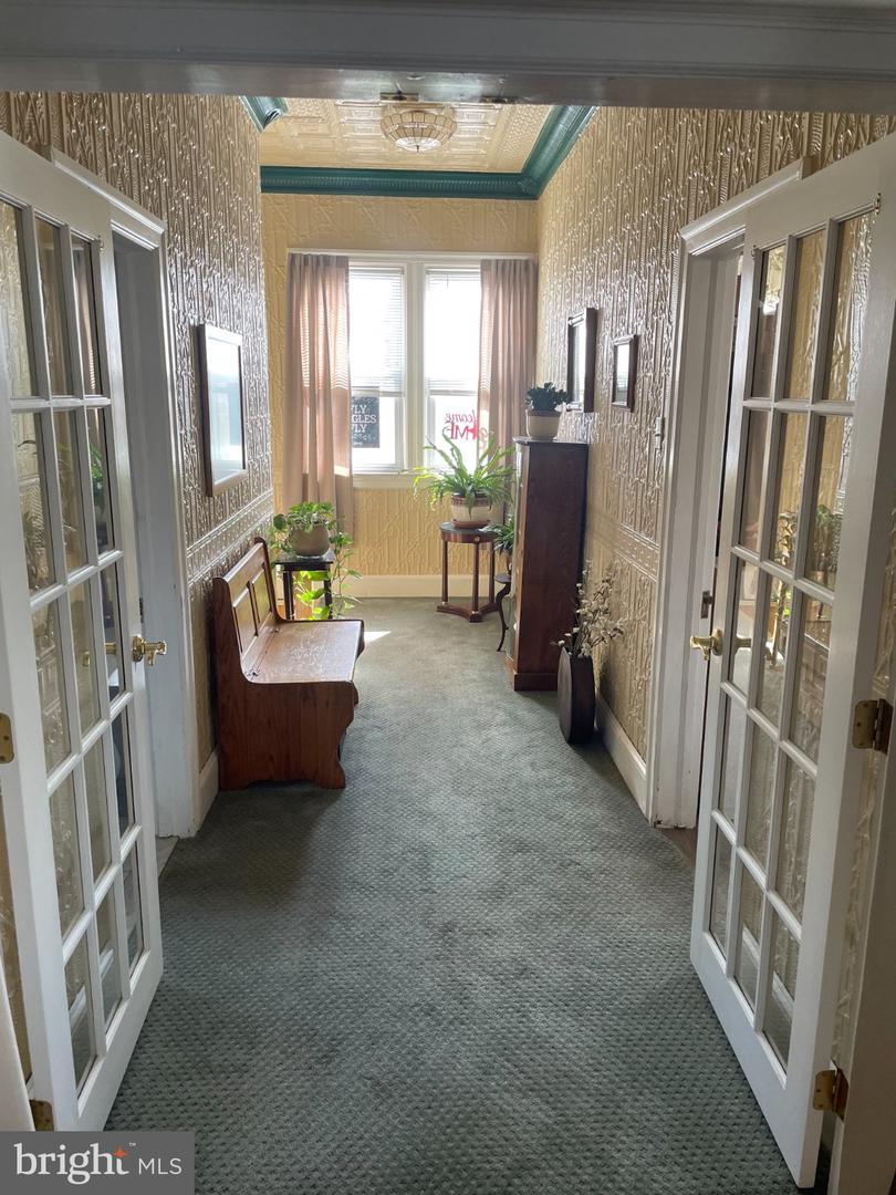 109 S Main St #unit 3 Property Photo 8