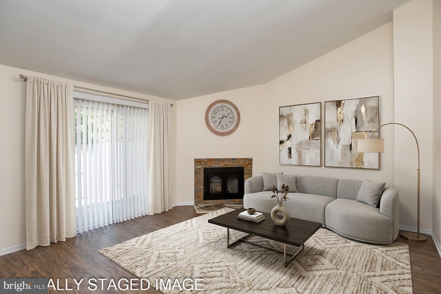 1437 Atterbury Way Property Photo 10