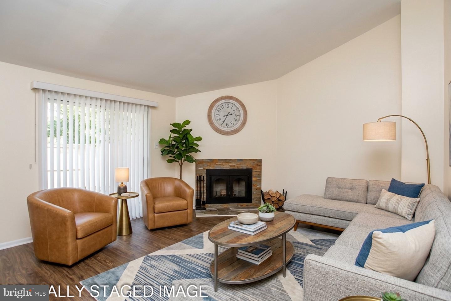 1437 Atterbury Way Property Photo 11