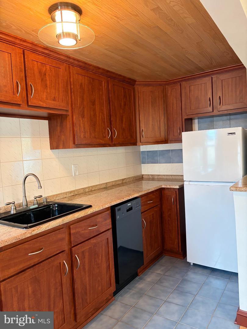 1807 Benson Pl Property Photo 11