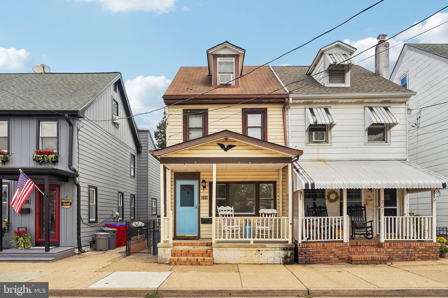 209 LAFAYETTE ST