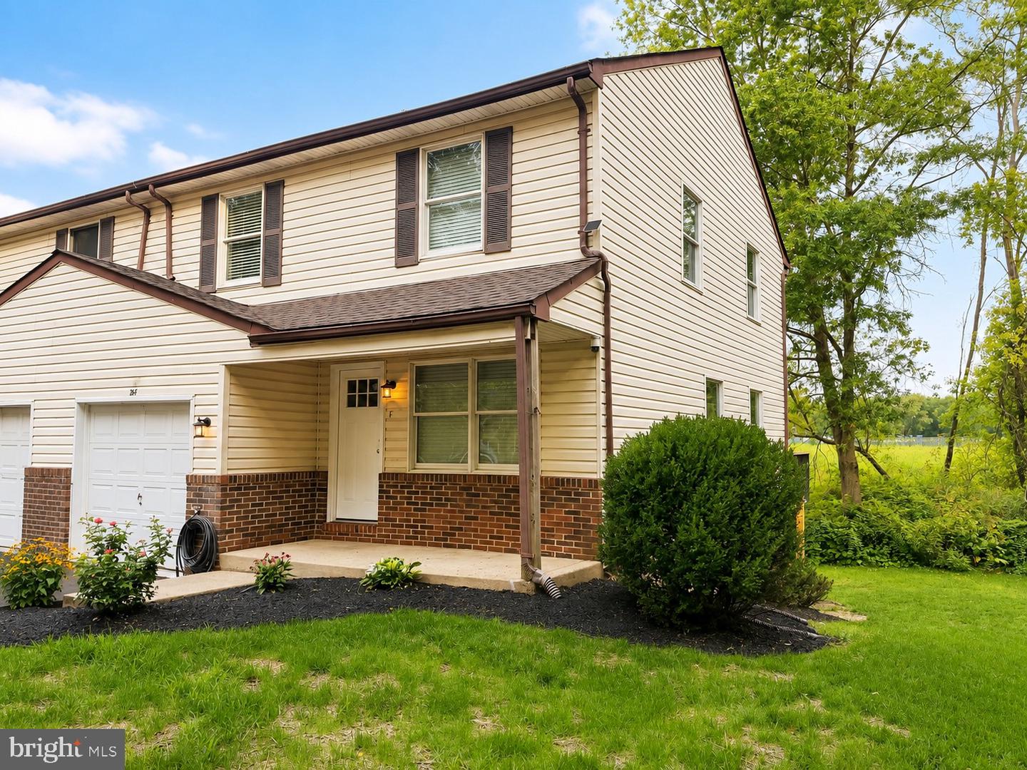 26 Bowling Green Ave #unit 6 (f) Property Photo 3