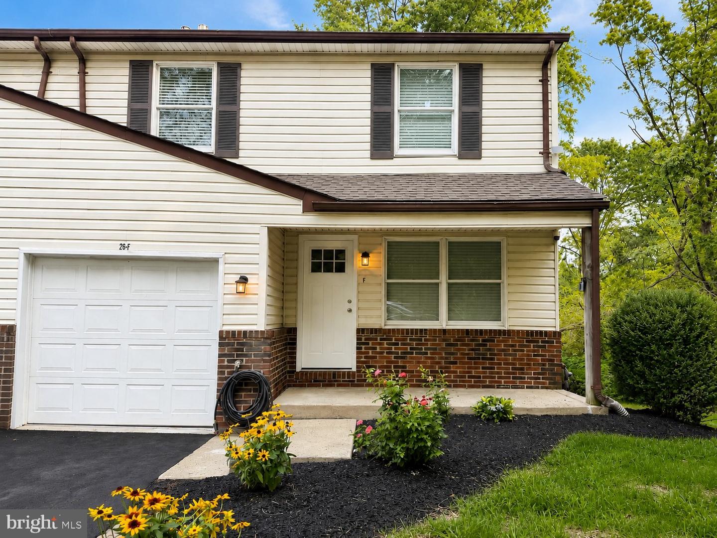 26 Bowling Green Ave #unit 6 (f) Property Photo 5