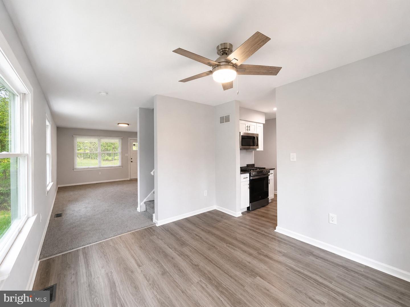 26 Bowling Green Ave #unit 6 (f) Property Photo 13