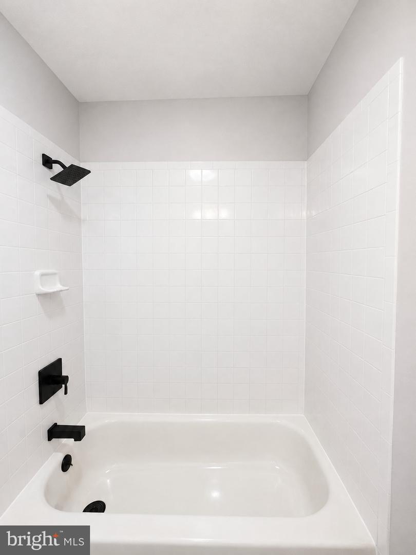 26 Bowling Green Ave #unit 6 (f) Property Photo 35