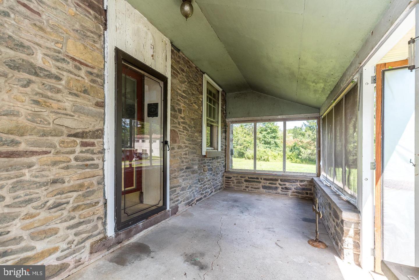 1510 Mink Rd Property Photo 5