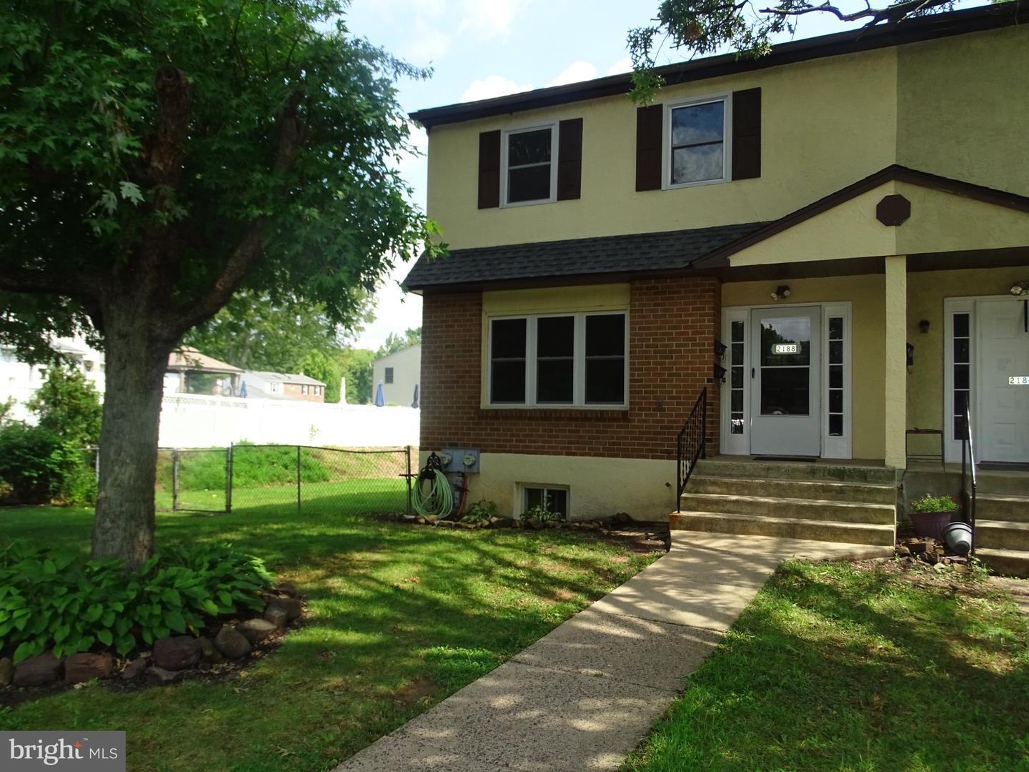 2188 LISA DR #B Property Photo 1