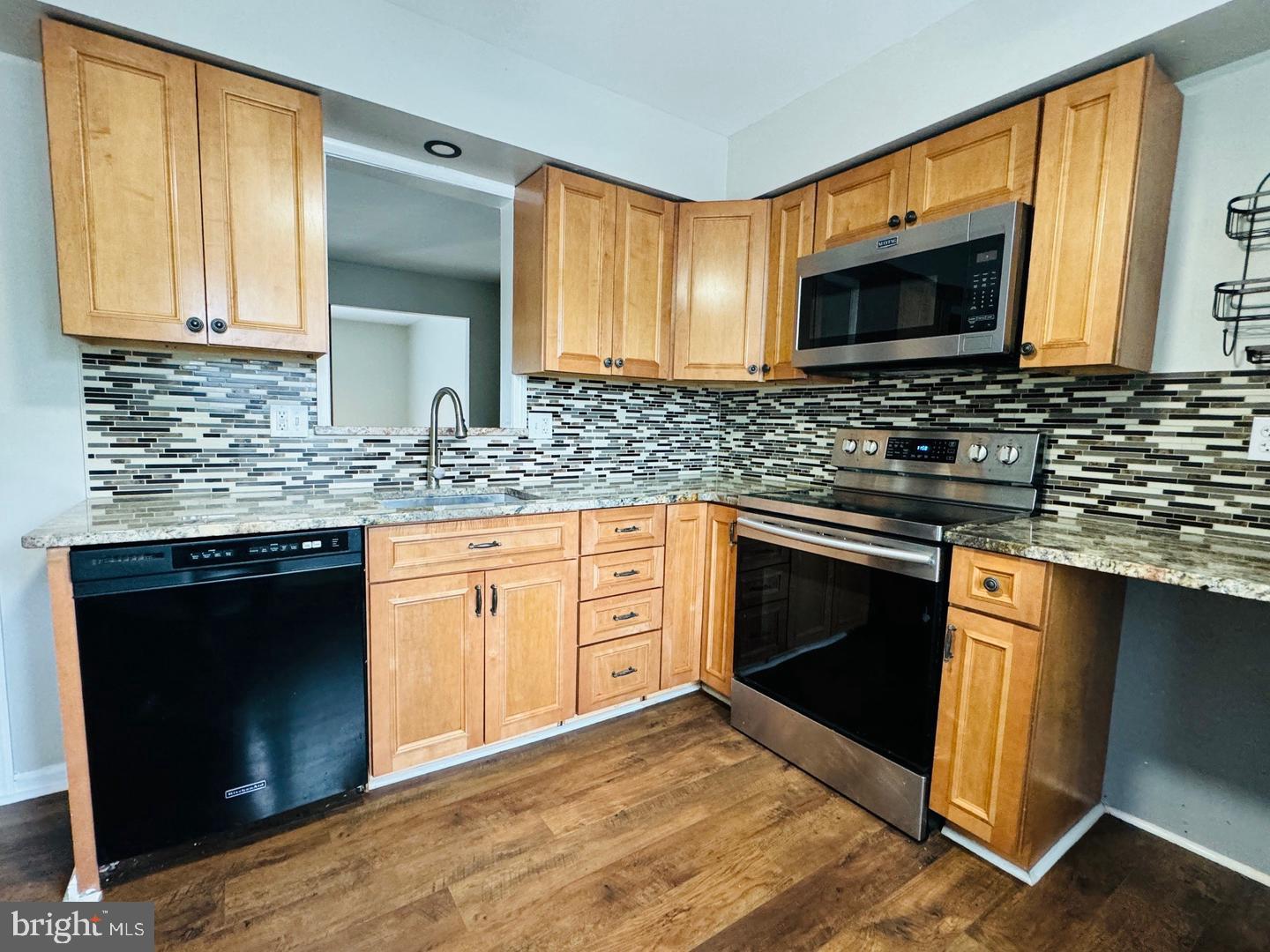 PABU2130312 Property Photo 9