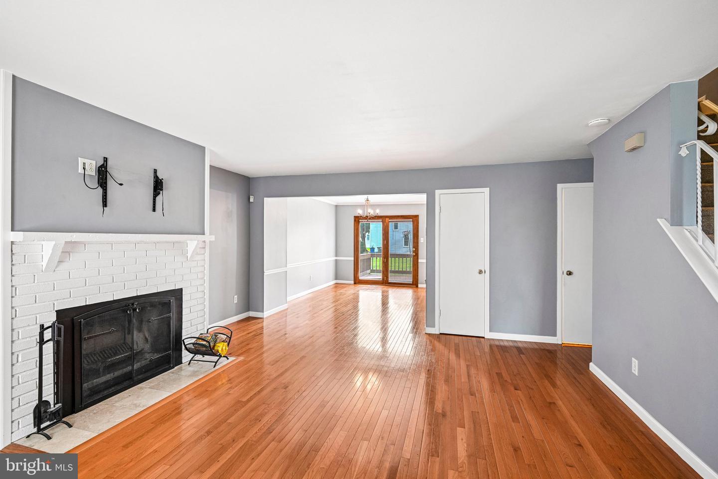 315 Dartmouth Ct Property Photo 7