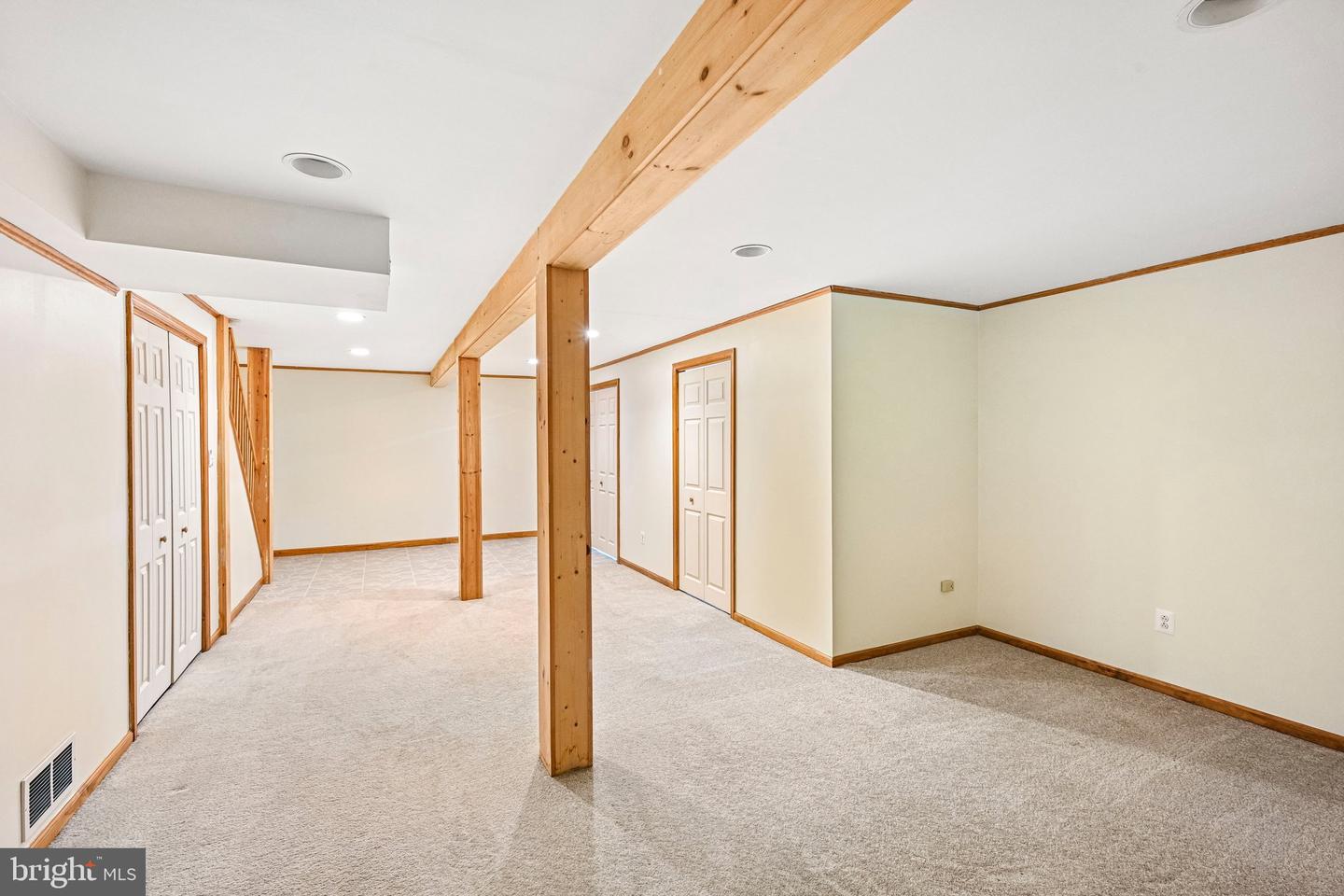315 Dartmouth Ct Property Photo 30