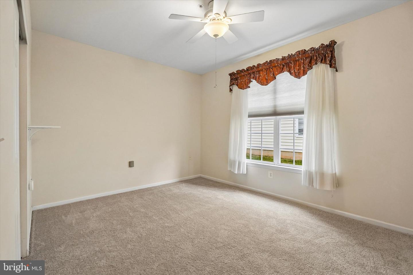 1124 Sterling St Property Photo 13