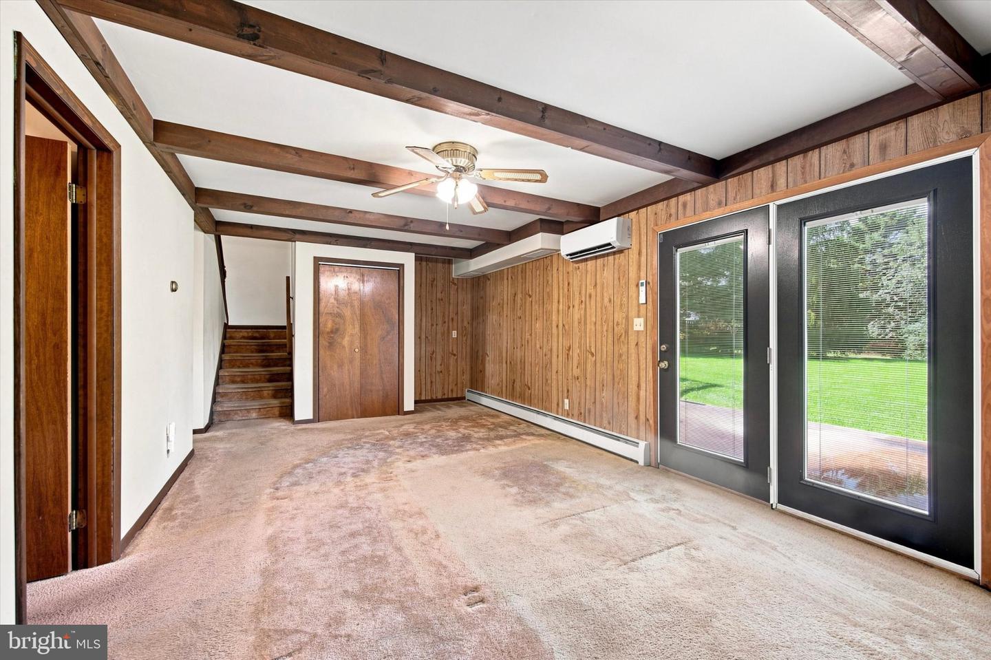 220 California Rd Property Photo 11