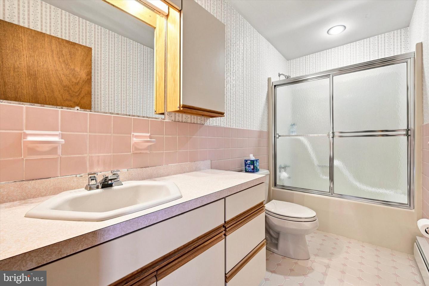 220 California Rd Property Photo 17