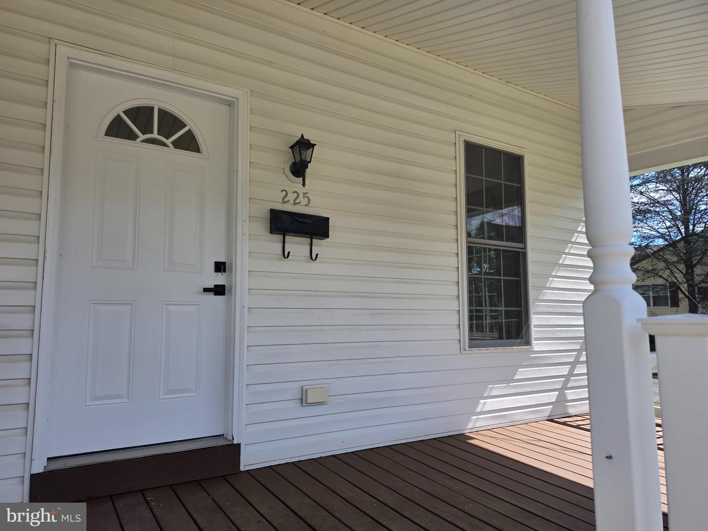225 N Main St. # Property Photo 3