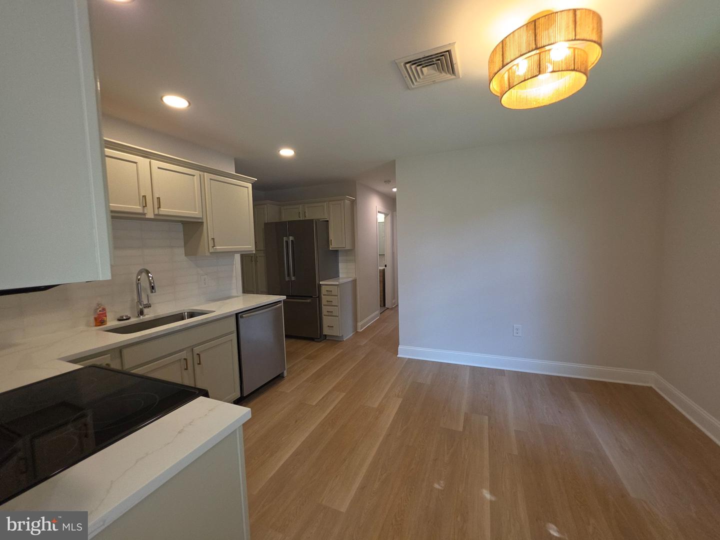 225 N Main St. # Property Photo 8