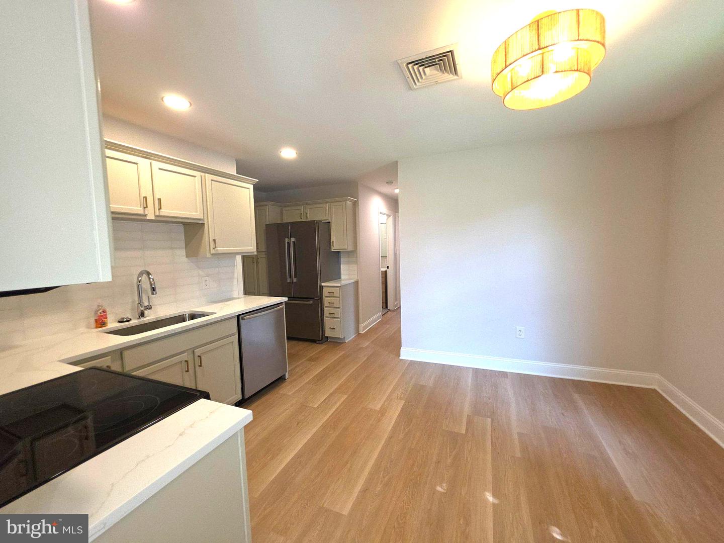 225 N Main St. # Property Photo 8