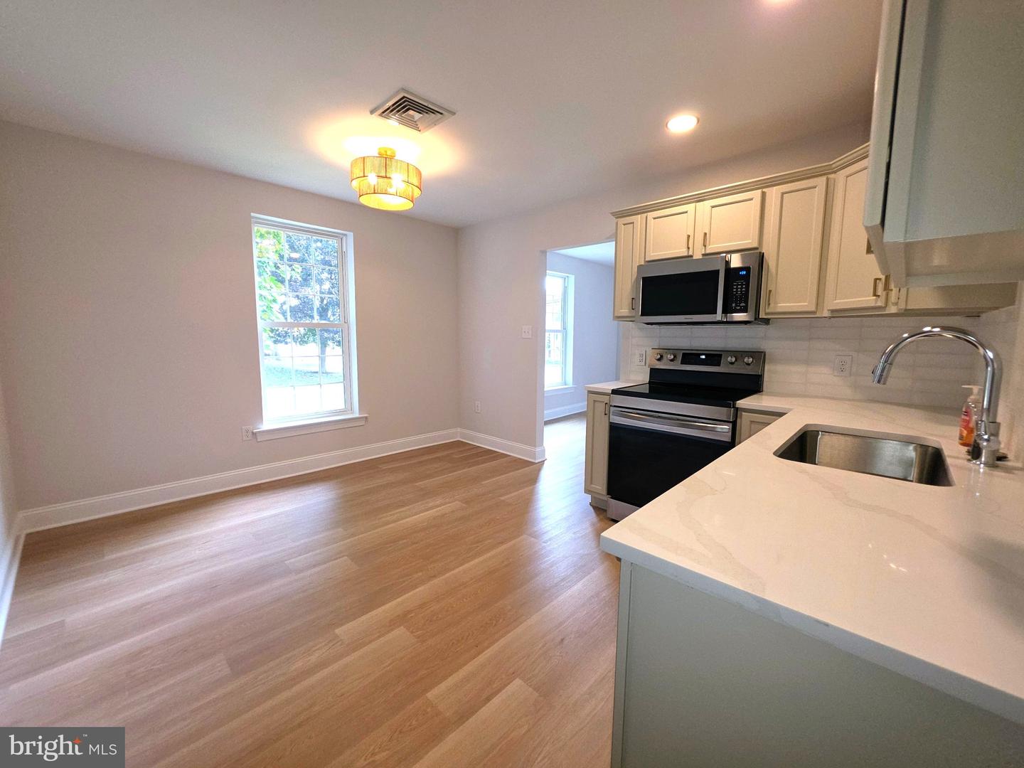 225 N Main St. # Property Photo 11