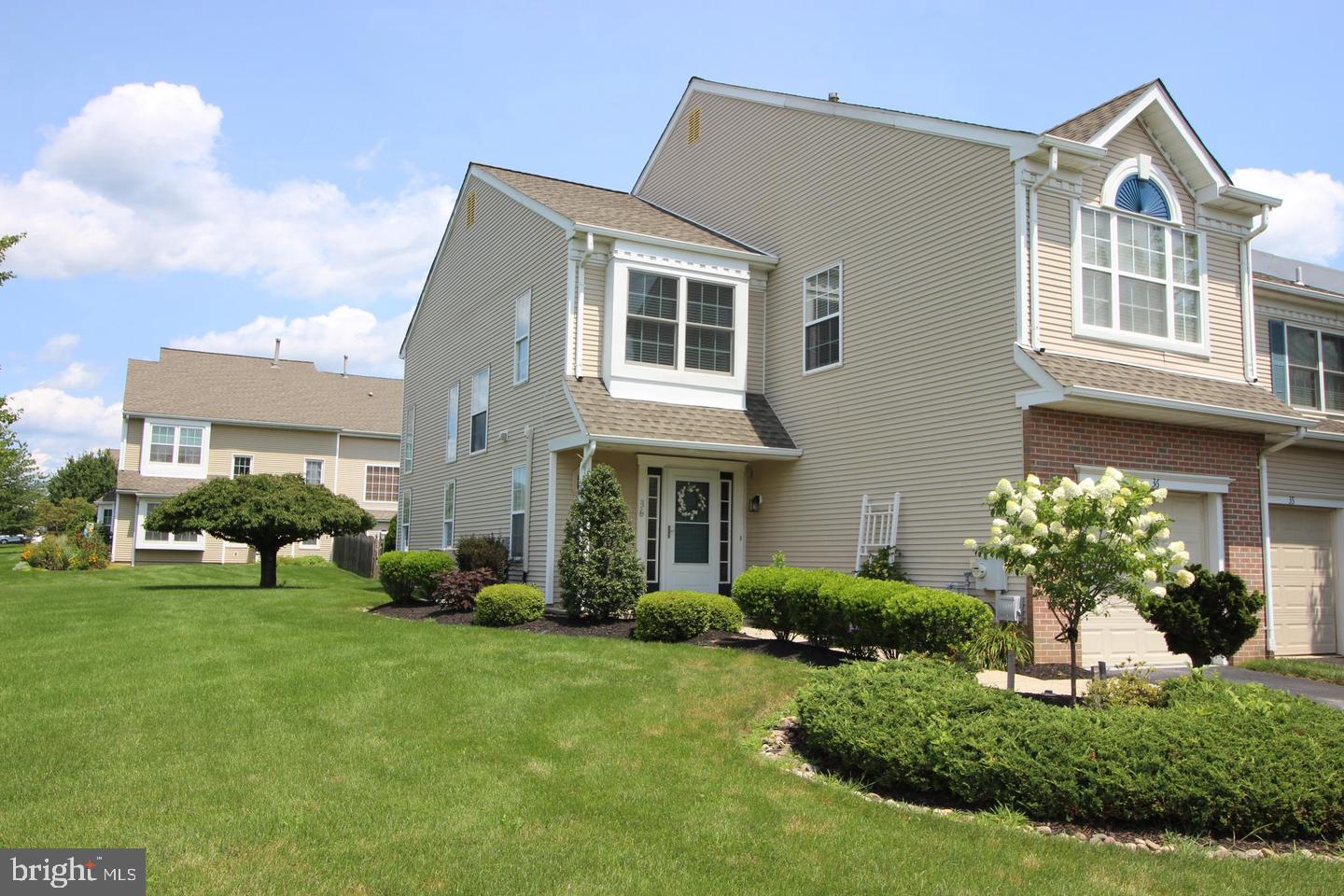 36 HONEY LOCUST LN Property Photo 1