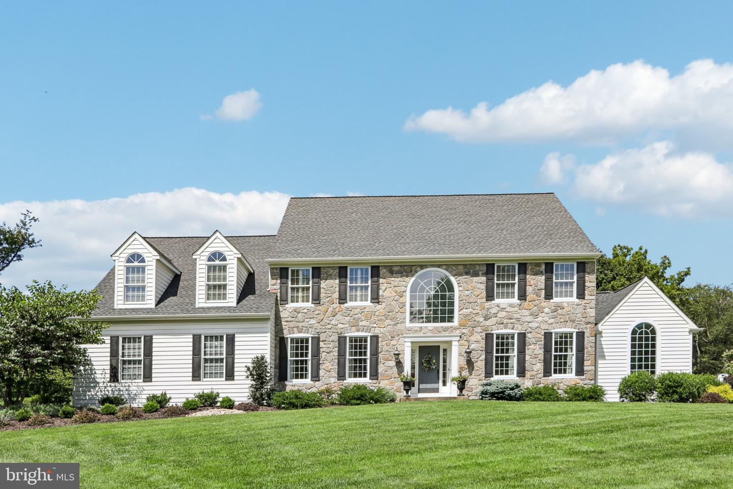 3696 COLDBROOK CIR