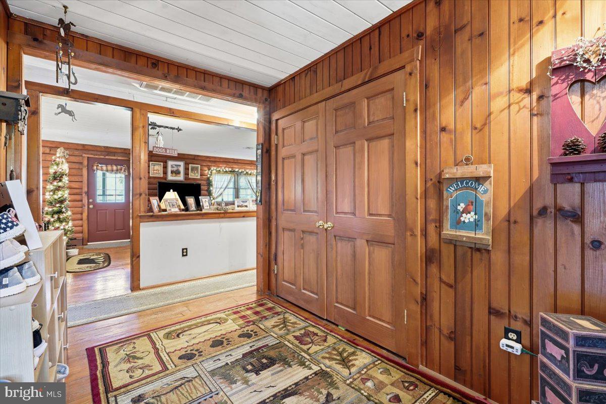 2053 Mountain View Dr Property Photo 6