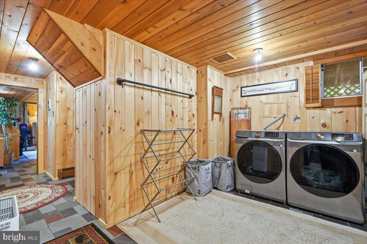 2053 Mountain View Dr Property Photo 32
