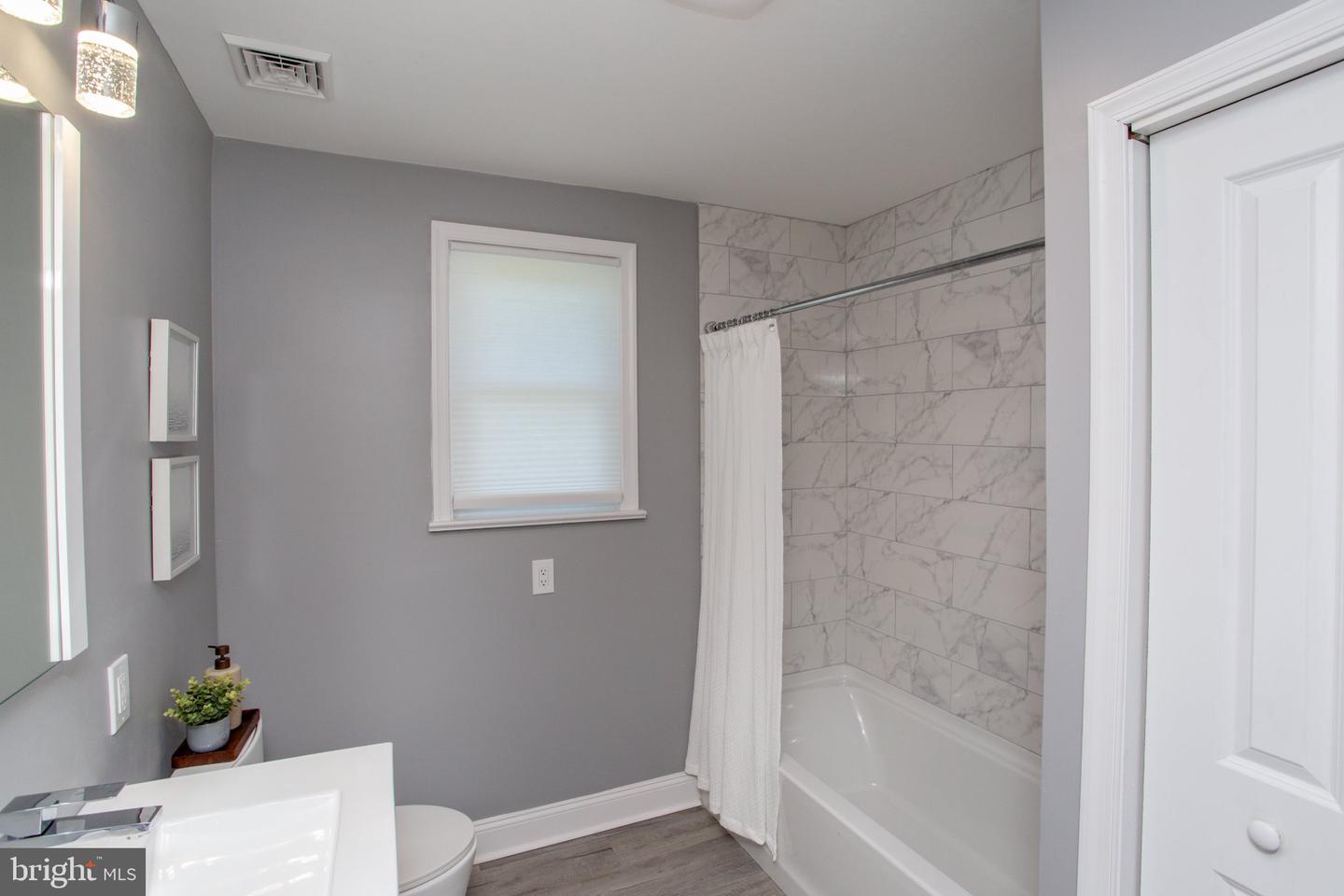 123 Holly Rd Property Photo 33