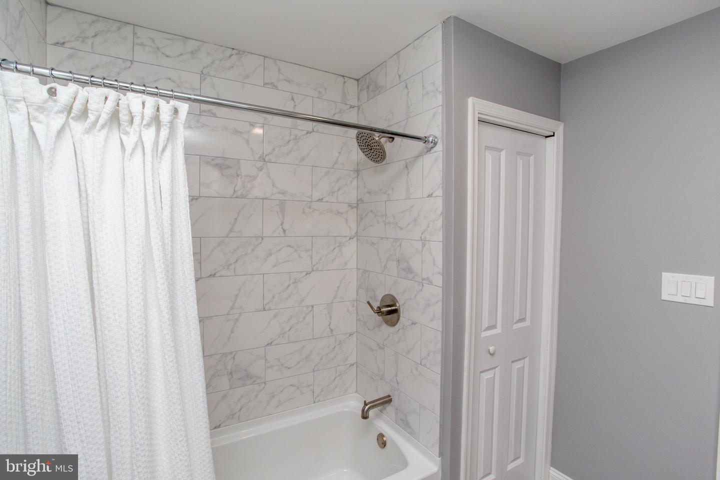 123 Holly Rd Property Photo 42