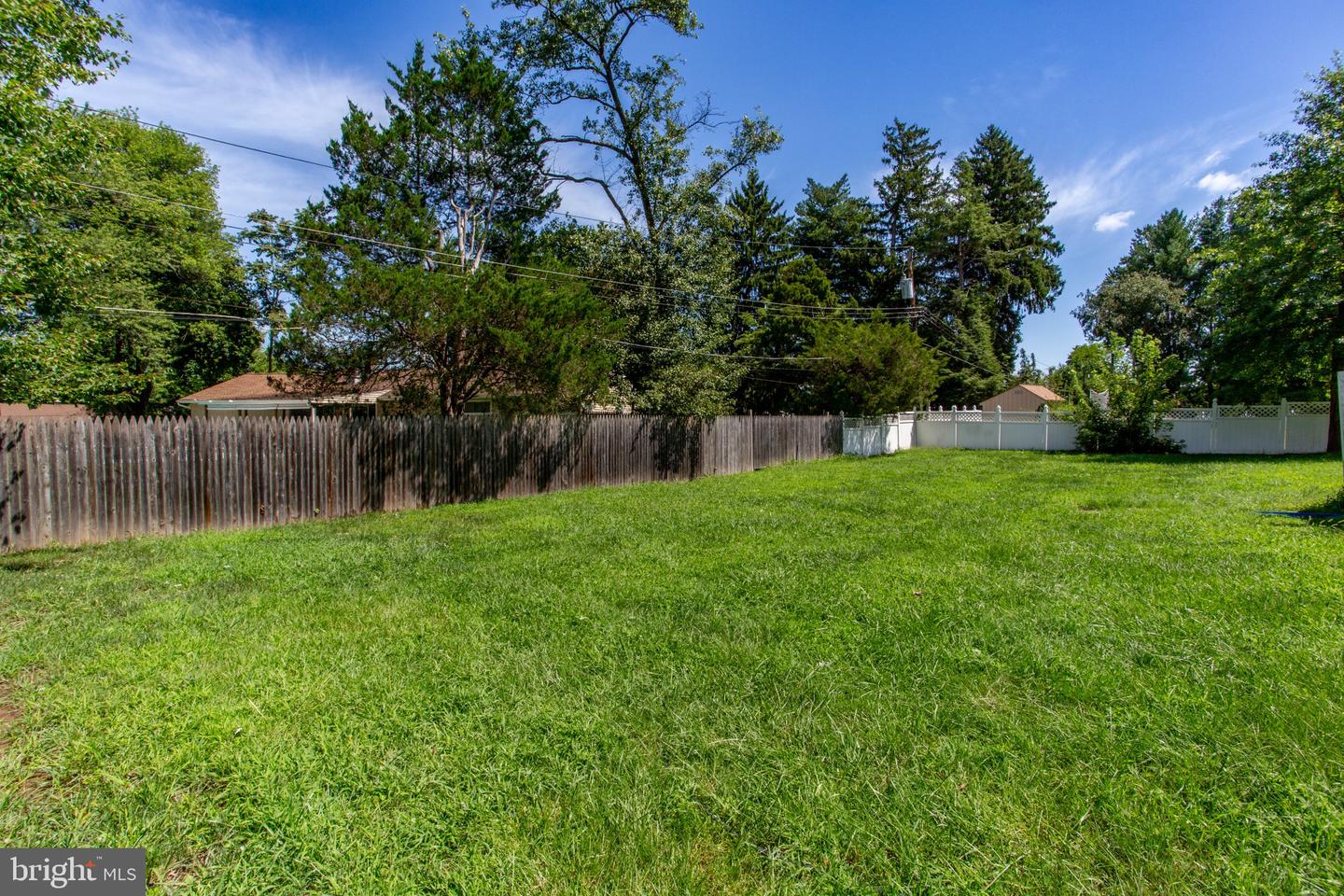 123 Holly Rd Property Photo 58