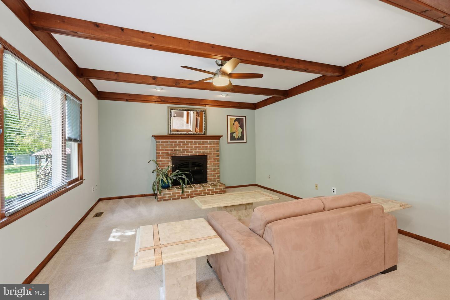 558 Newport Cir #e Property Photo 18