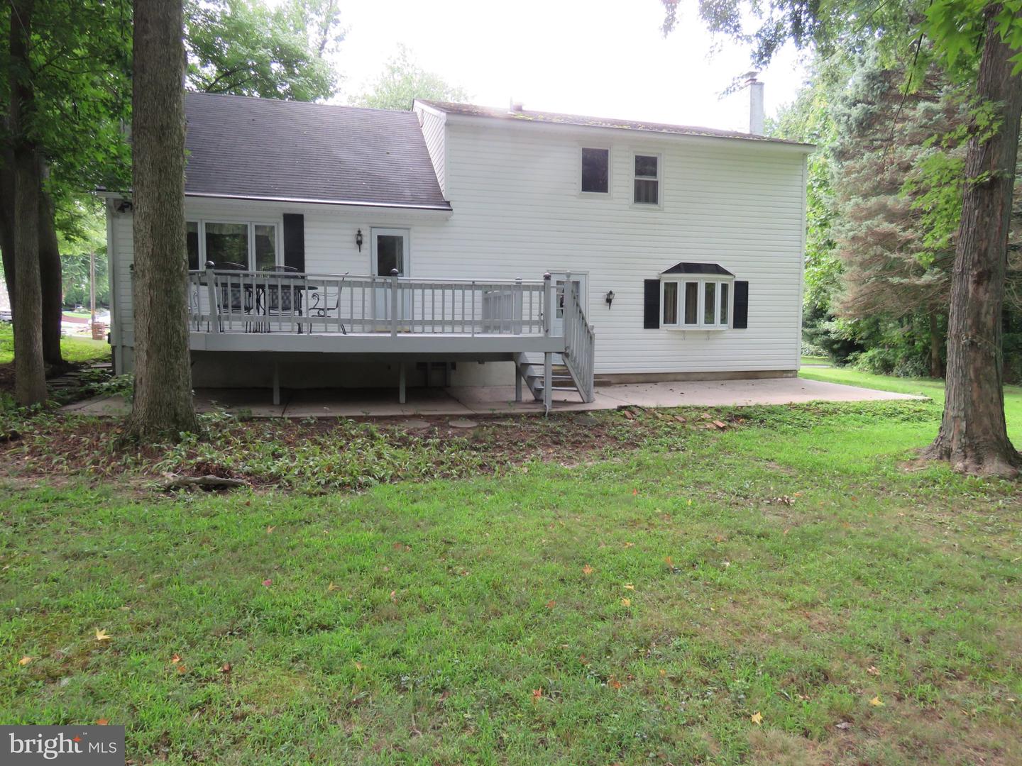 1213 Kings Ave Property Photo 5