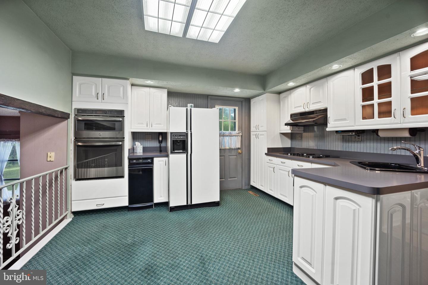1213 Kings Ave Property Photo 13