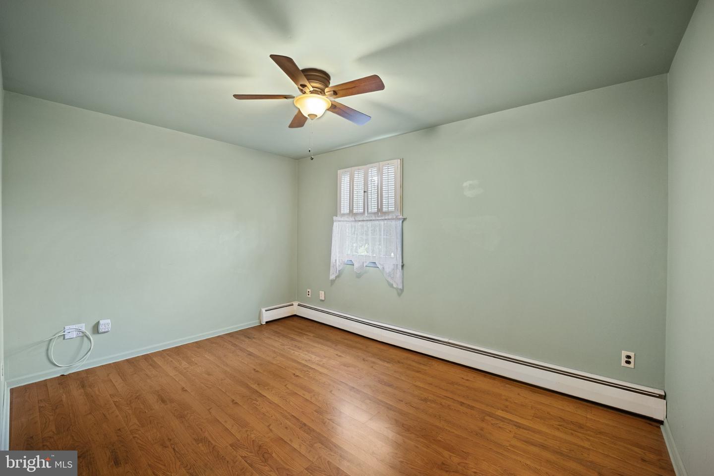 1213 Kings Ave Property Photo 23
