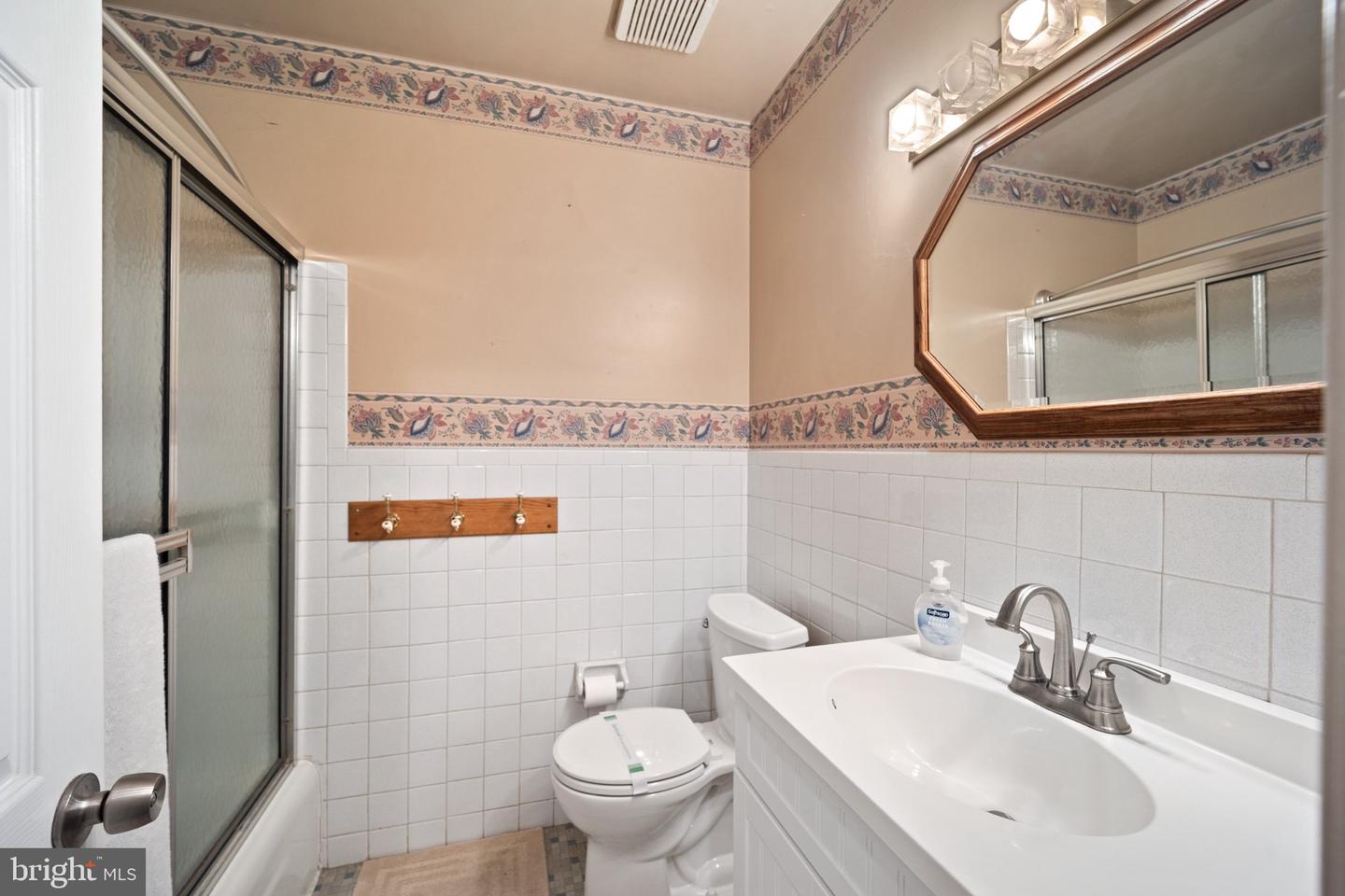 1213 Kings Ave Property Photo 27