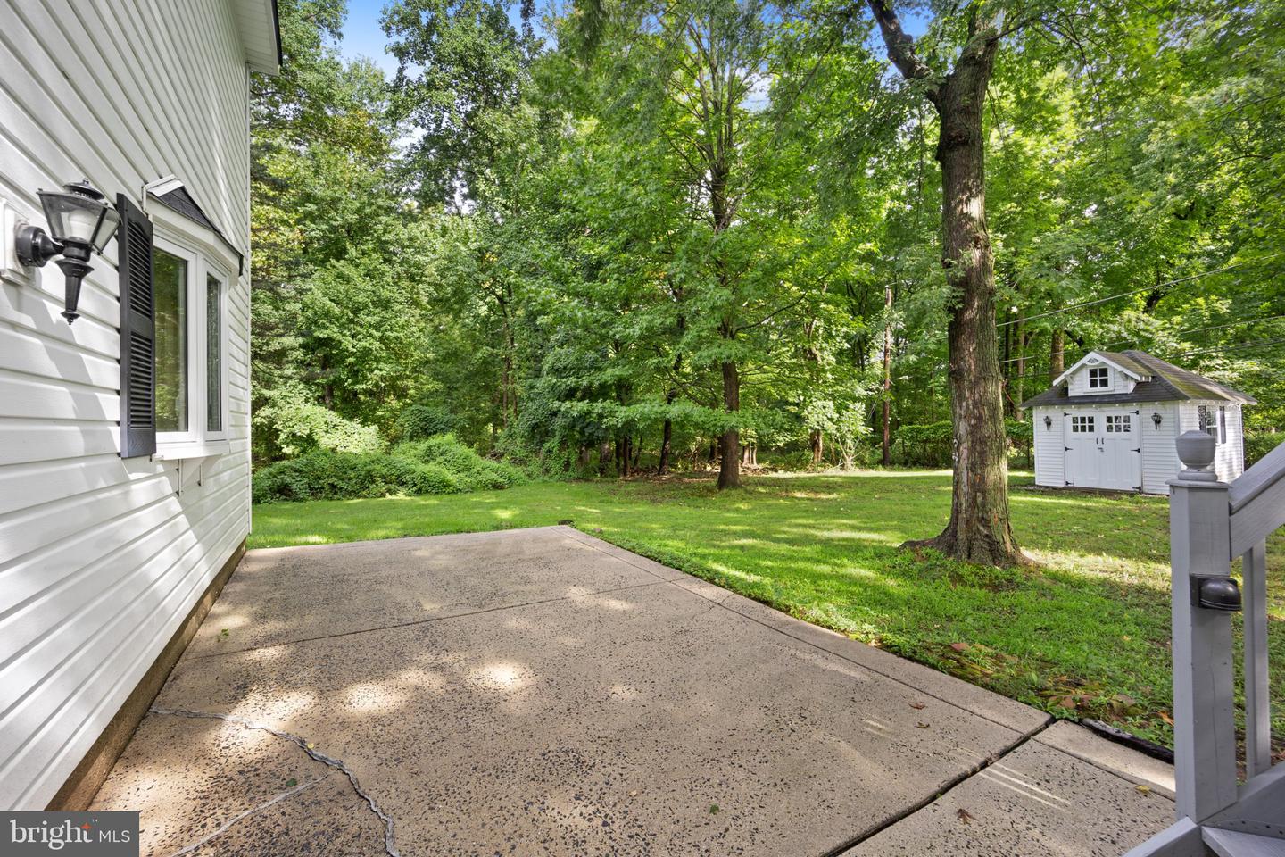 1213 Kings Ave Property Photo 38