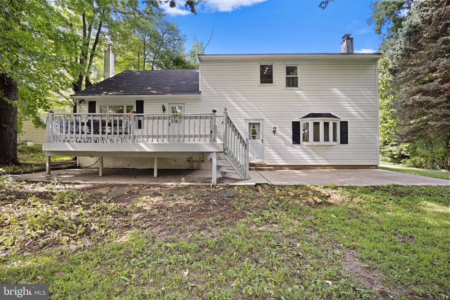 1213 Kings Ave Property Photo 40