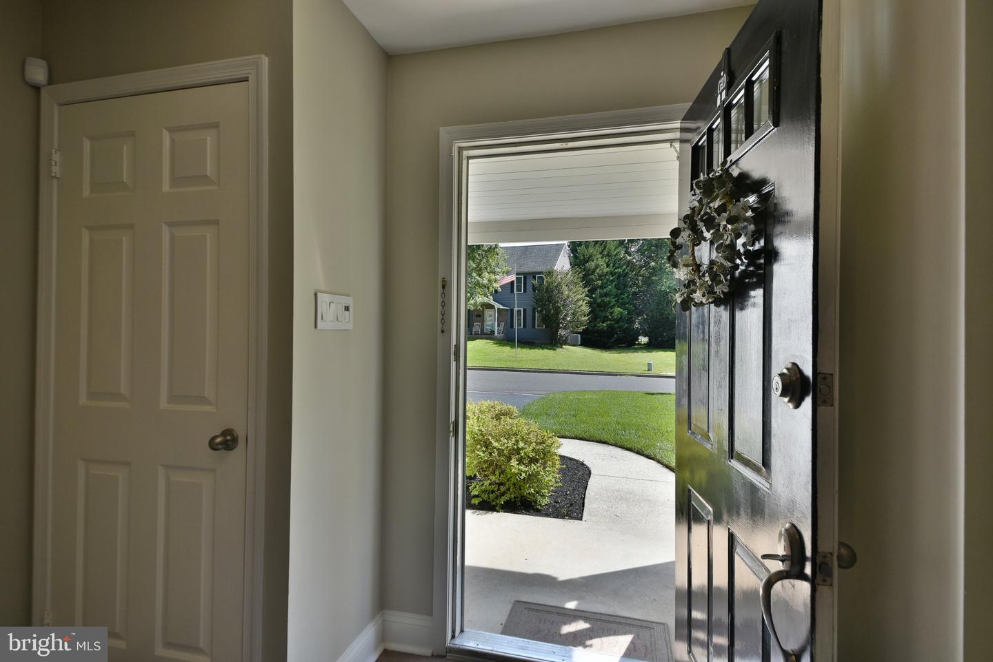 91 Forrest Dr Property Photo 3