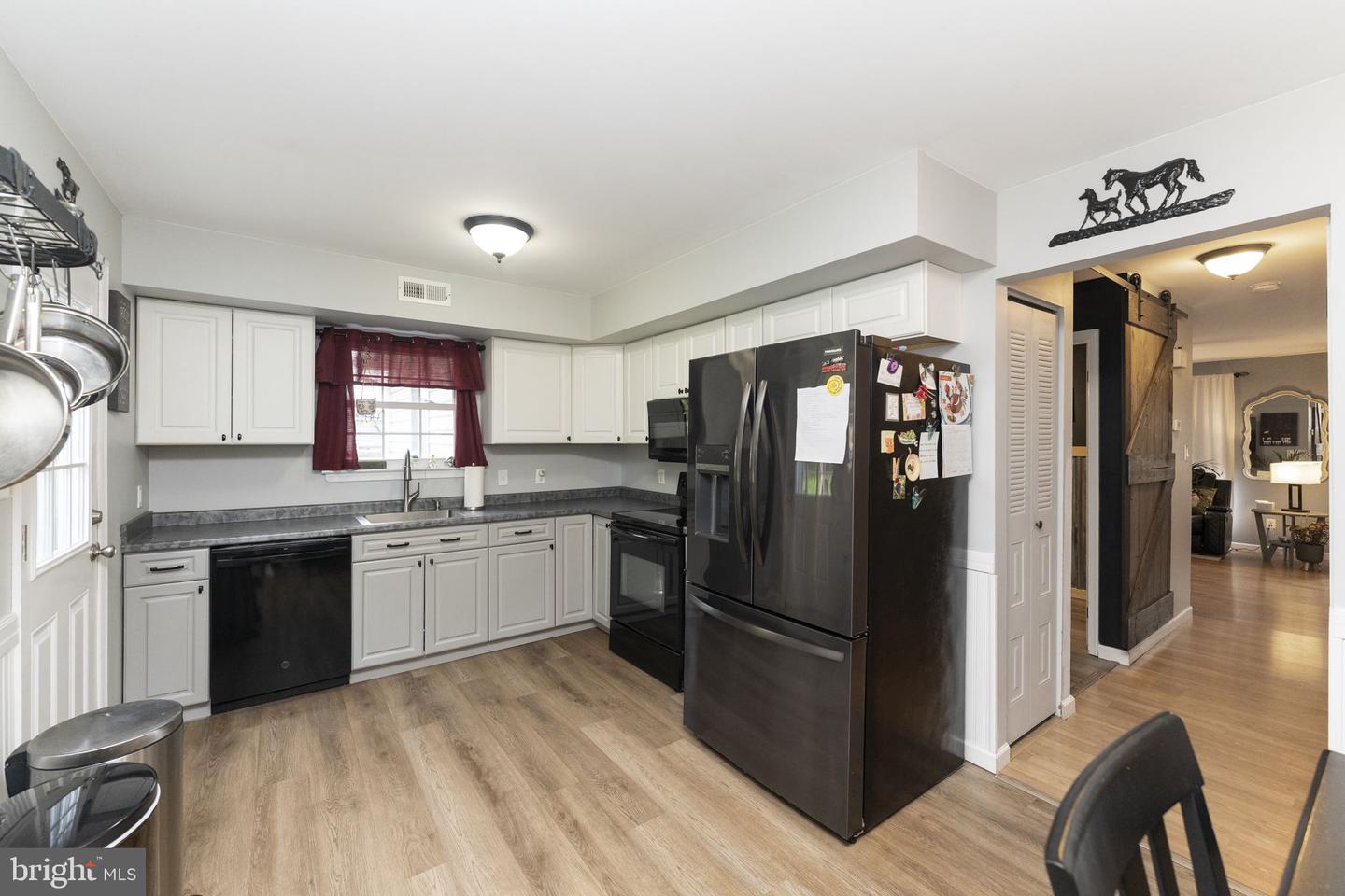 19 Lucky Property Photo 6