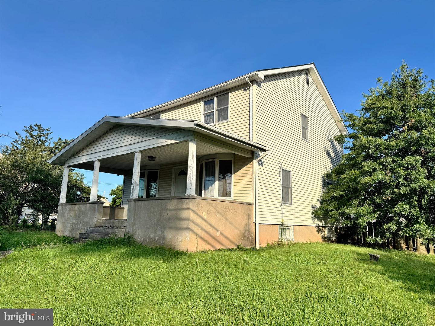 52 W Broad St Property Photo 1