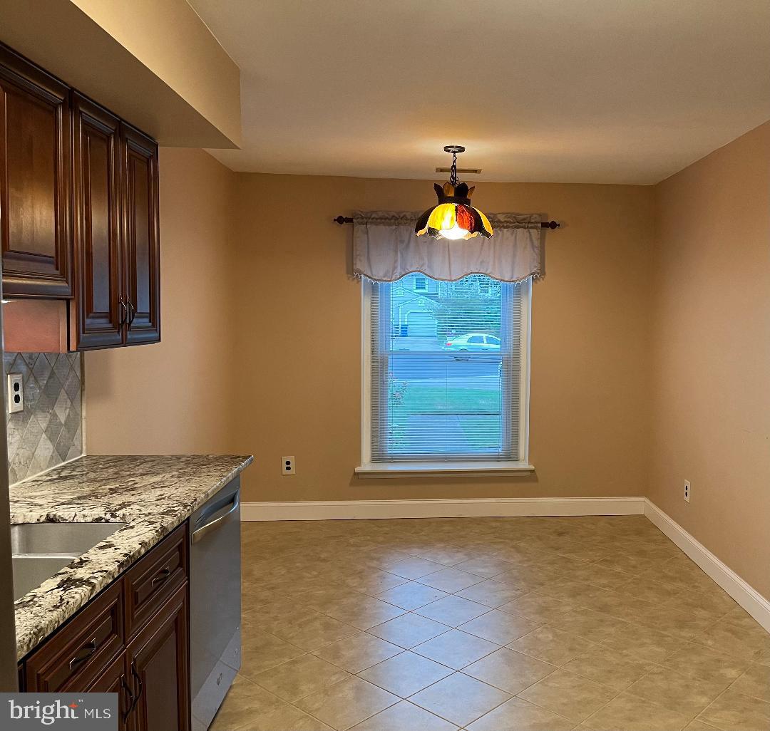 1376 Sweetbell Ct Property Photo 8