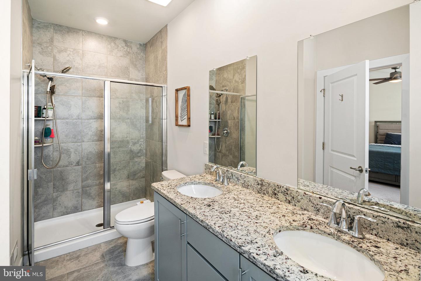 144 Gaslight Aly Property Photo 13